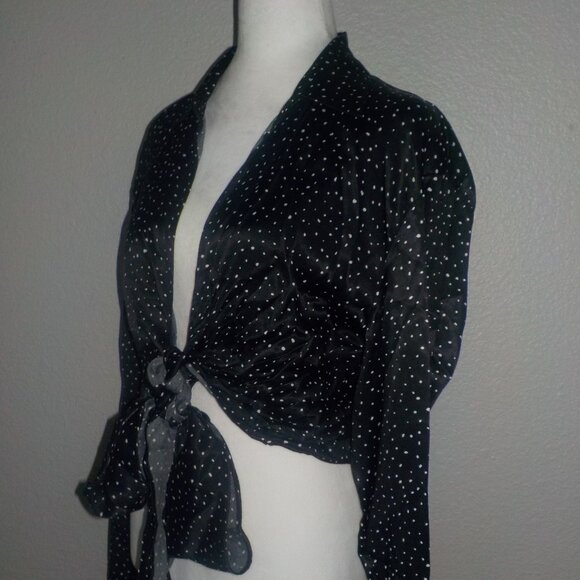 ZARA MS SZ X-LARGE BLACK WITH WHITE PIN DOT SATIN TIE FRONT SATIN CROPPED BLOUSE - Picture 3 of 10